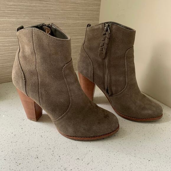 Joie Suede Ankle Bootie Taupe 7.5 US - Picture 9 of 9